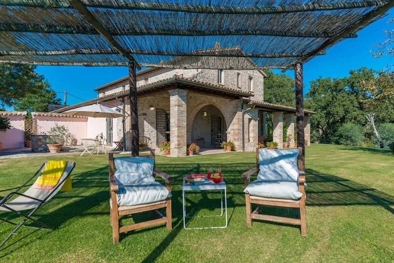Villa Cicognola - Luxury with Pool in Umbria in Massa Martana, Perugia Provinz