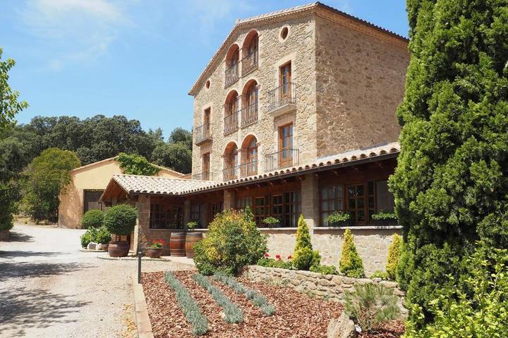 Hôtel pour 4 personnes, avec Balcon et Terrasse ainsi que Jardin et Piscine