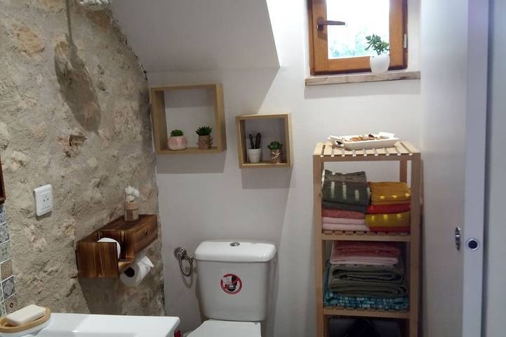 Gîte pour 2 personnes, avec terrasse et jardin à Hautefort - 3