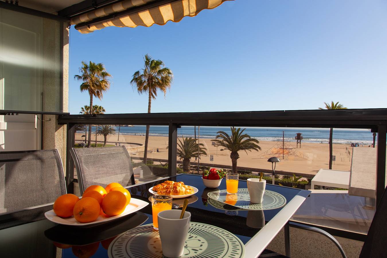 Apartamento entero, Apartamento de vacaciones para 4 personas con balcón in Cullera, Costa de Valencia