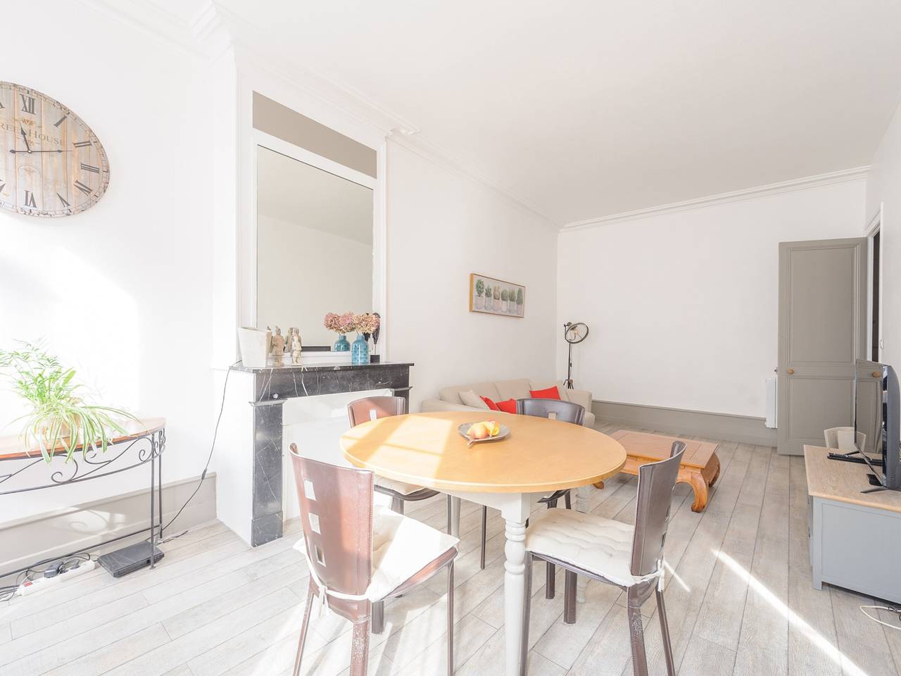 Entire apartment, Cozy Apartment for 2 Near Vieux Port and Beach in La Rochelle, La Rochelle region