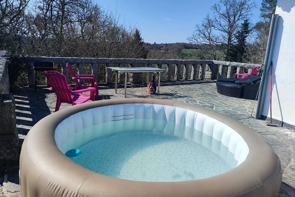 Tree oasis .canopy terrace in Huelgoat, Châteaulin region