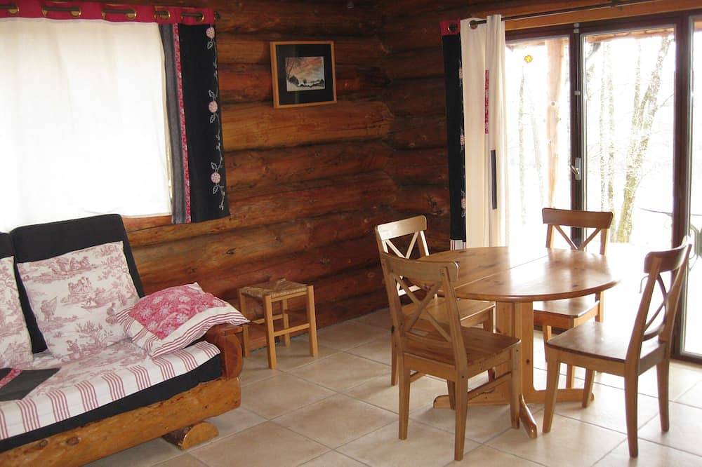 Deux maisons en rondins en champagne avec Piscine et Sauna à Essoyes in Essoyes, Aube