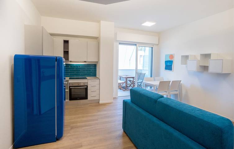 Appartement de vacances entier, Appartement confortable de 100 m2 avec piscine, jardin et parking - près de la plage in Pineto, Côte Adriatique Abruzzes