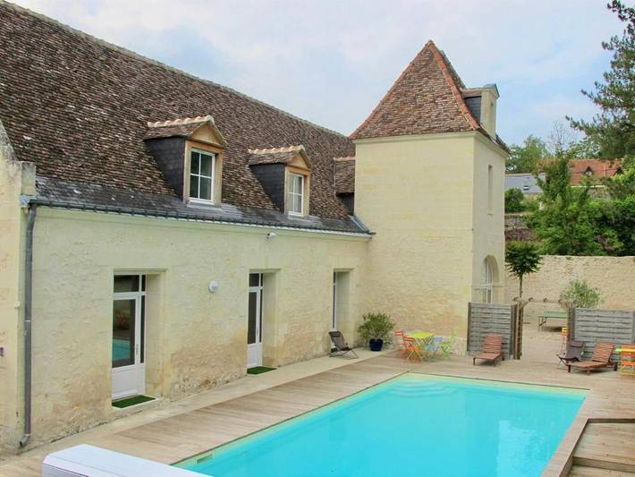 Location de vacances pour 2 personnes, avec Terrasse ainsi que Piscine et Vue à Montlouis-sur-Loire