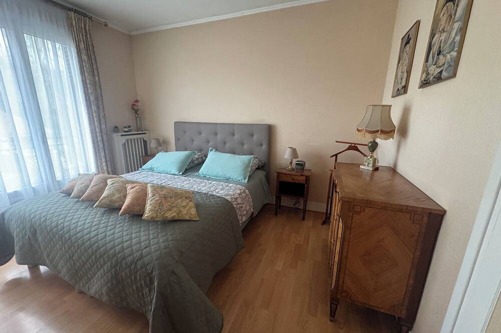 Apartamento entero, Self-contained apartment on 1st floor of a detached house in Mareil-Marly, Yvelines