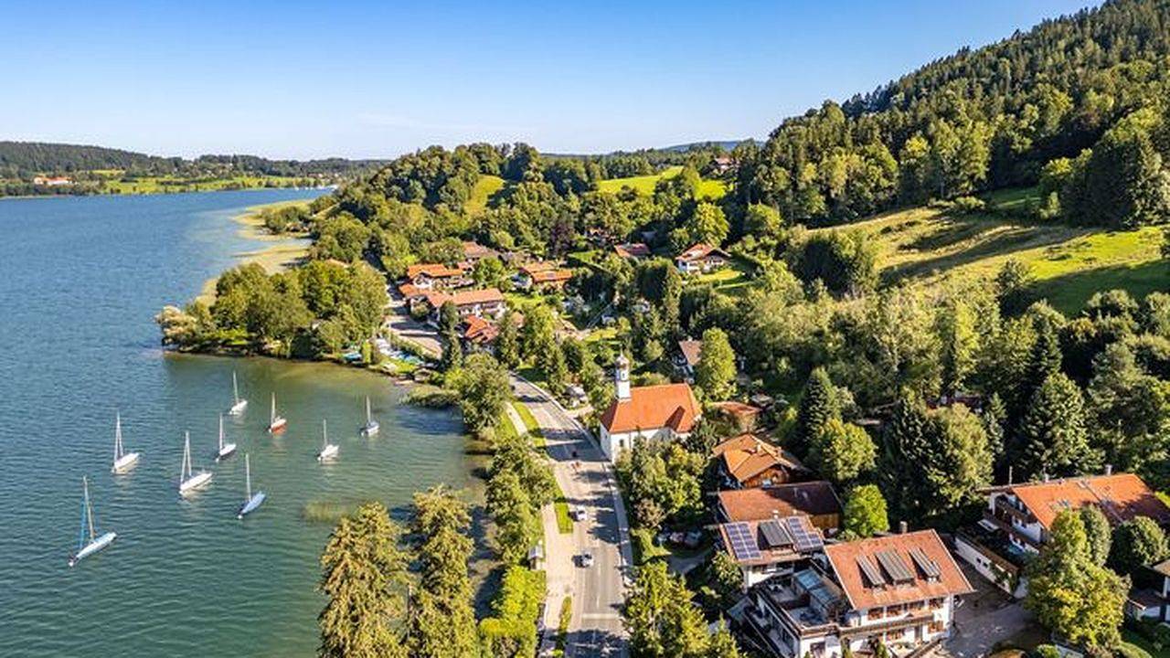 Entire holiday apartment, Holiday apartment for 4 people with terrace in Gmund, Bavarian Alps