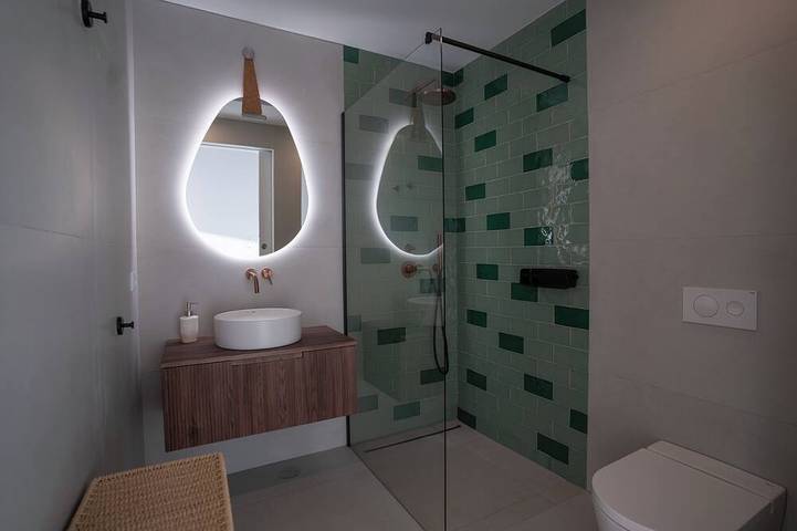 Casa Aalto - Architectural Cliffside Ocean Retreat in Azenhas do Mar, Costa de Lisboa