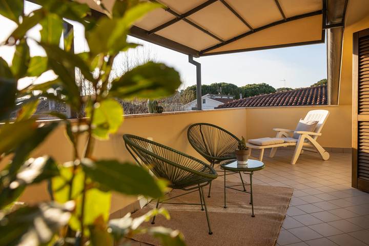 Location de vacances pour 4 personnes, avec Balcon ainsi que Terrasse et Jardin à Misano Adriatico