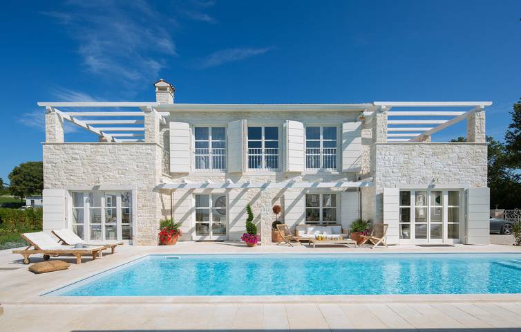Gemütliche 2-Zimmer-Wohnung mit Pool und Terrasse – 2,5 km vom Zentrum von Baderna entfernt in Sveti Ivan (Višnjan), Općina Višnjan
