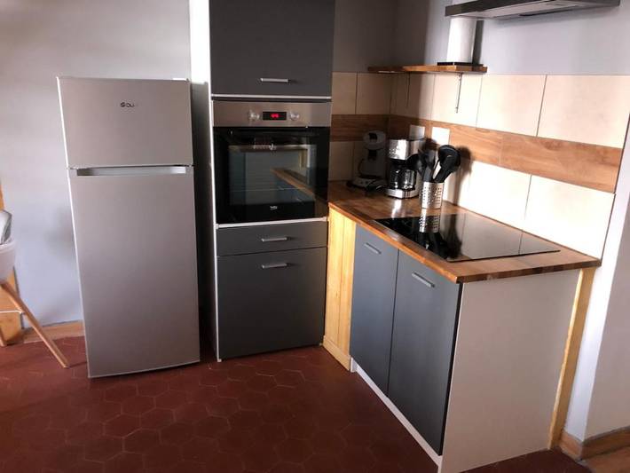 Gîte pour 8 personnes, avec vue à Saint-Jacques-des-Blats - 3