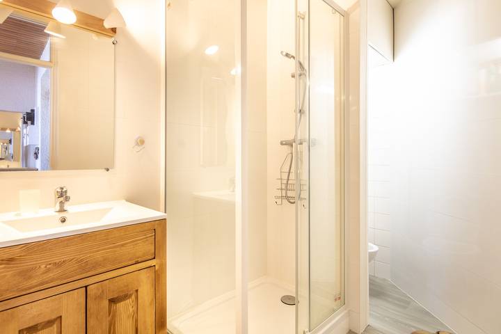 Ganze Wohnung, Ferienwohnung für 4 Personen mit Balkon in Chamrousse, Nationalpark Écrins