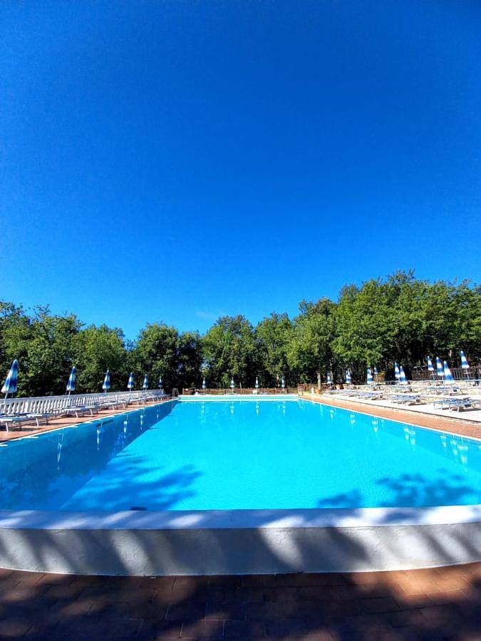 Camping für 2 Personen, mit Pool und Terrasse sowie Kinderpool und Garten, mit Haustier in der Toskana - 2