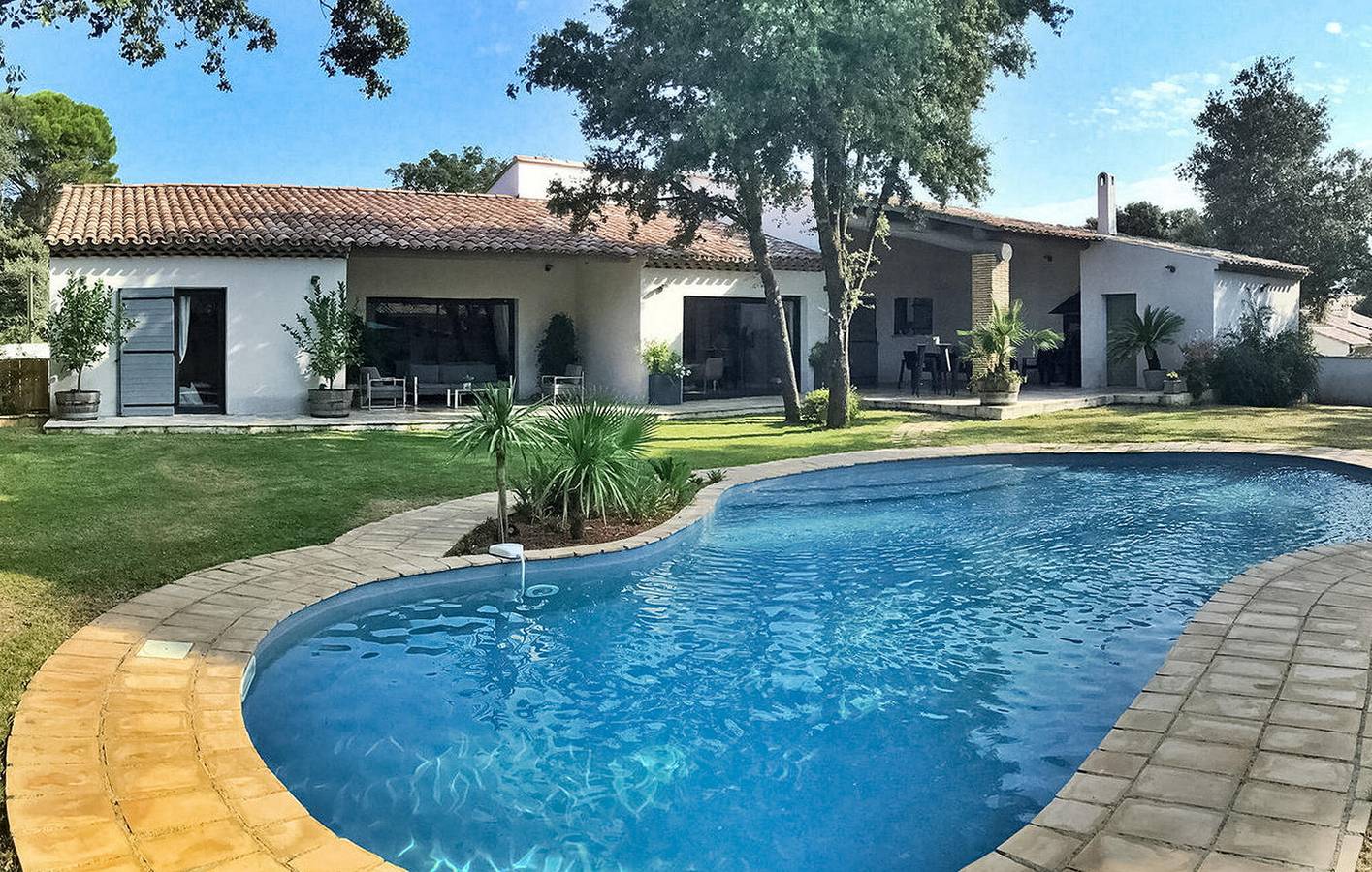 Gemütliche 175qm Wohnung mit Pool & Parkplatz in Uchaux, Vaucluse