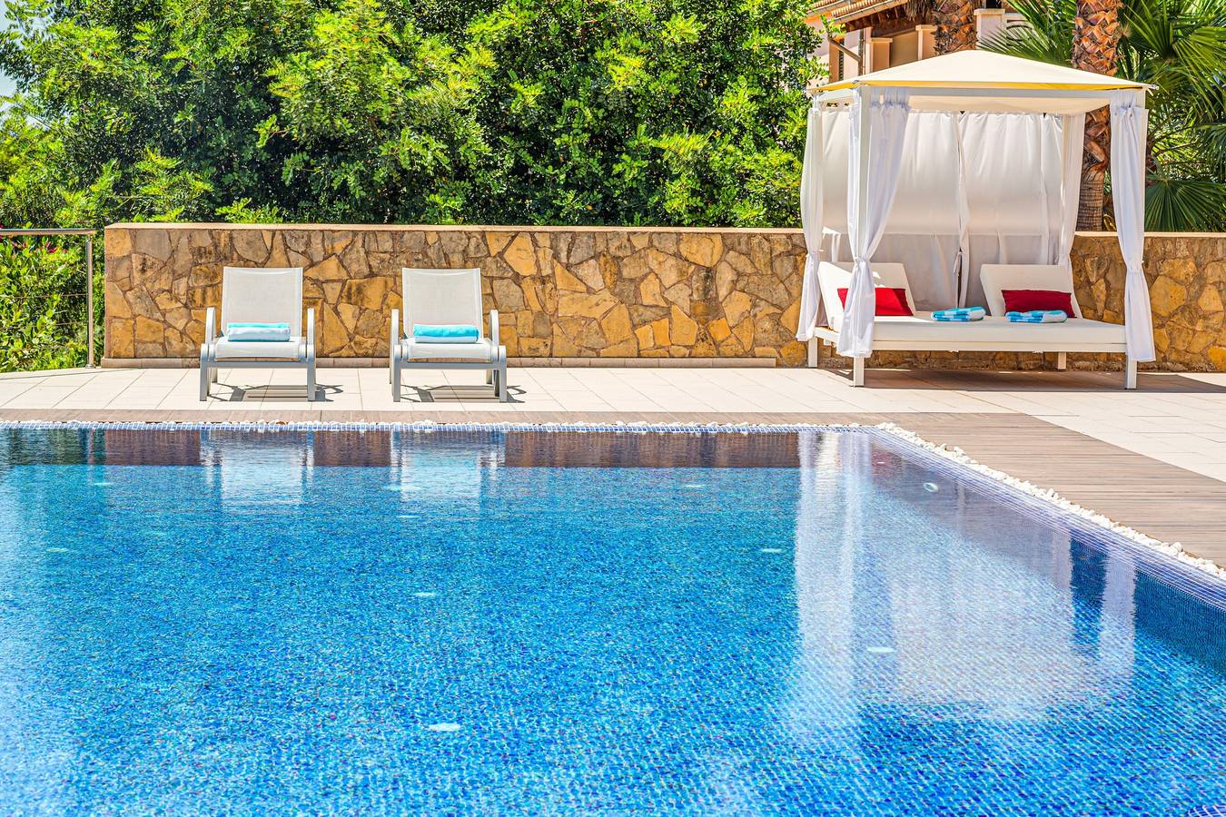Villa Liman con vistas al mar, vistas a la montaña, Wi-Fi, piscina, terraza, balcón y jardín in Buñola, Mallorca Oeste