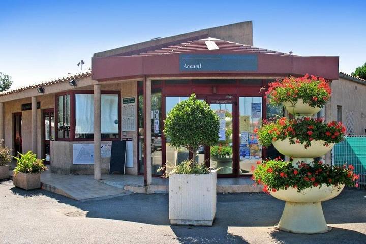 Camping pour 6 personnes, avec piscine ainsi que jardin et bassin pour enfant, animaux acceptés à Port-la-Nouvelle - 2