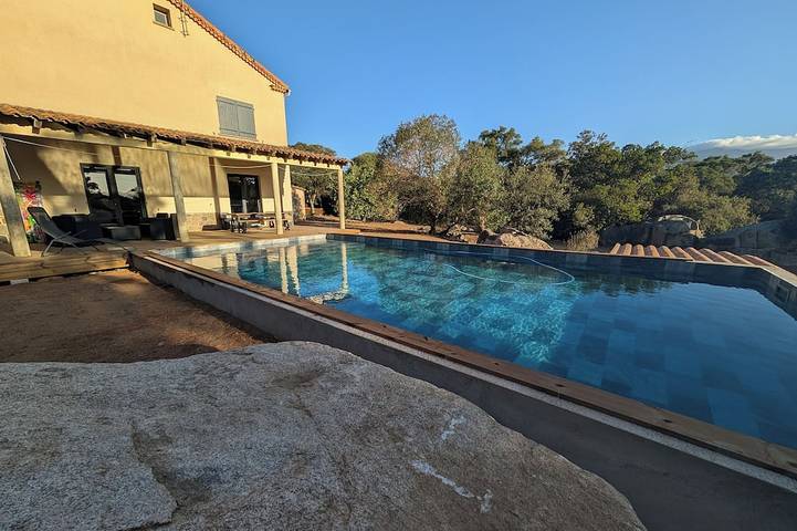 Villa pour 14 personnes, avec terrasse, animaux acceptés à Pianottoli-Caldarello