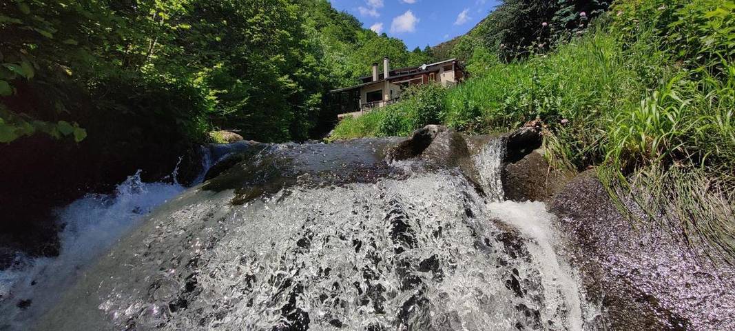 Location de vacances pour 8 personnes, avec piscine ainsi que jardin et vue à Nohèdes - 2