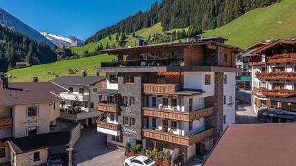 Ferienwohnung für 5 Personen, mit Sauna und Balkon, kinderfreundlich in Lanersbach
