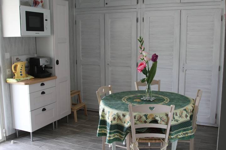 Gîte pour 5 personnes, avec jardin ainsi que piscine et terrasse, animaux acceptés dans Dentelles de Montmirail - 3