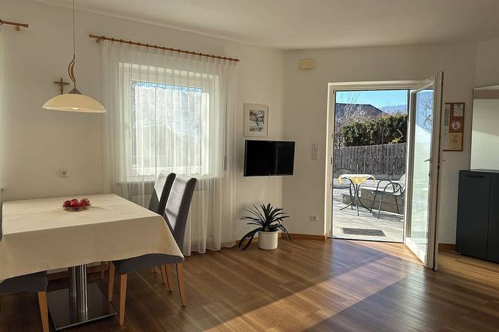 Ganze Wohnung, App6-Helles Appartement mit Terrasse und Garten by Tamanhof, by Tamanhof in Sankt Georgen, Bruneck