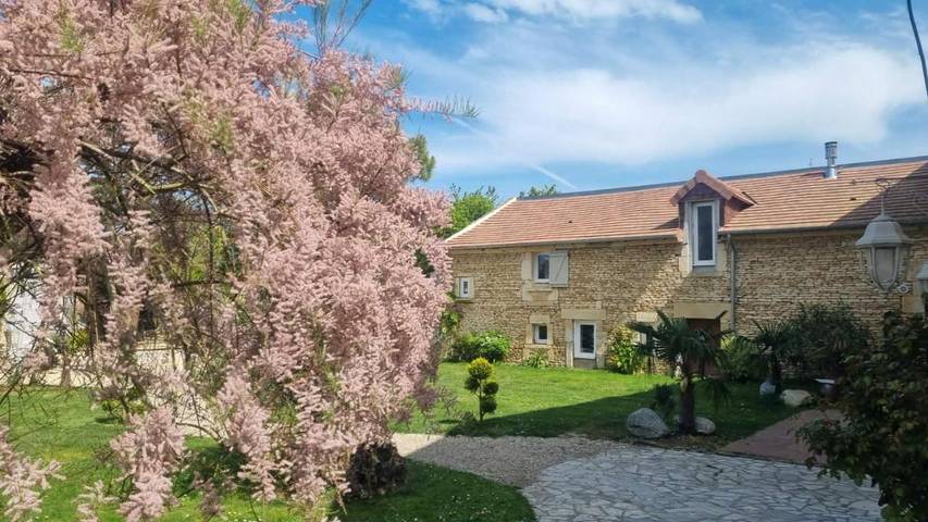 Location de vacances pour 4 personnes, avec jacuzzi et jardin à Hérouvillette - 3