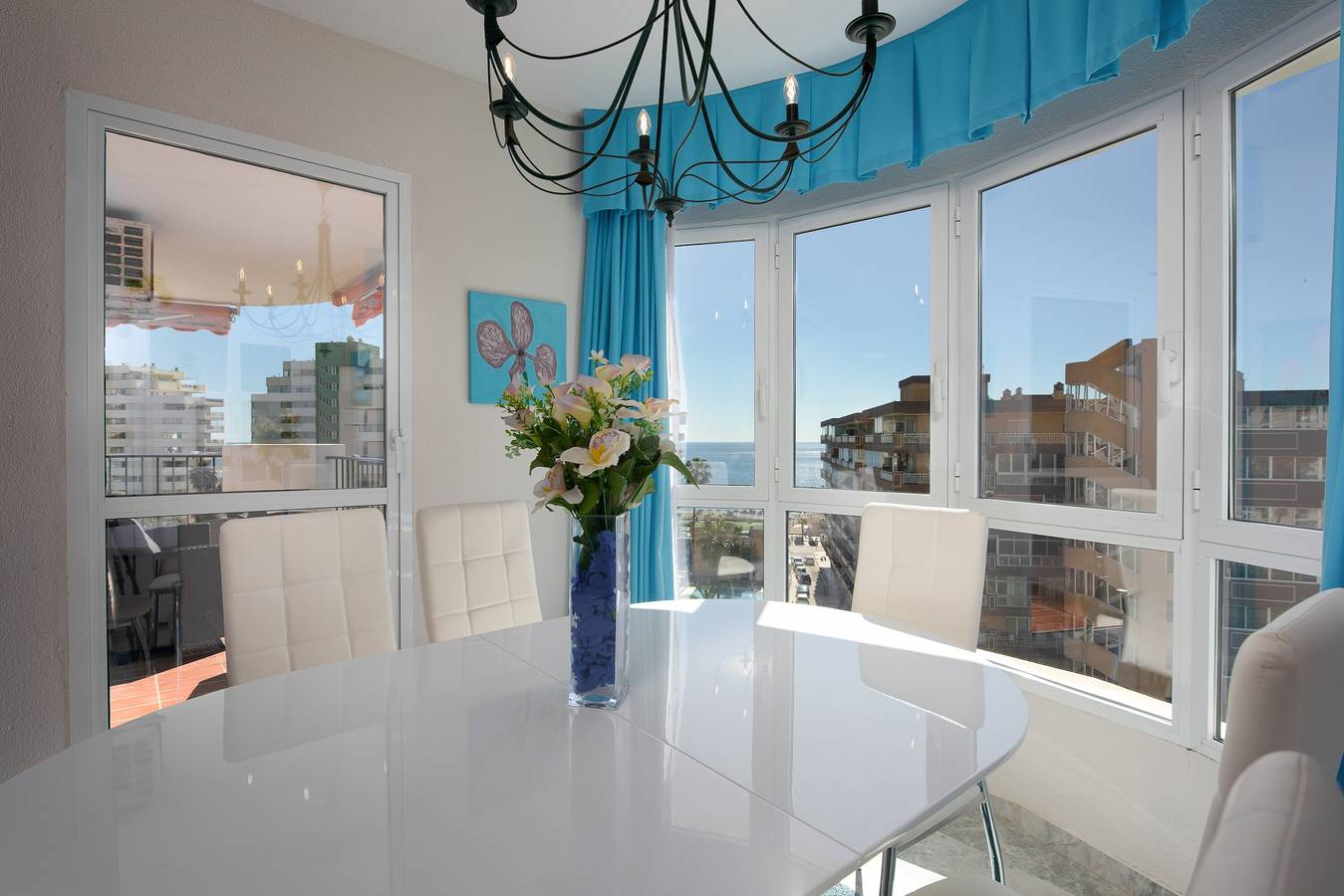 Entire apartment, Apartment 'Spacious with Sea Views' with Sea View, Wi-Fi and Air Conditioning in Los Boliches, Fuengirola