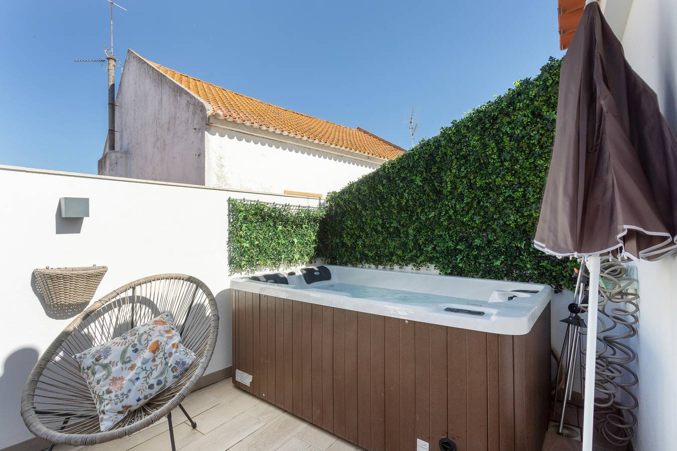 Casa Ferreiro Villa with Jacuzzi, Wi-Fi & Air Conditioning in Valada in Valada, Tejo River