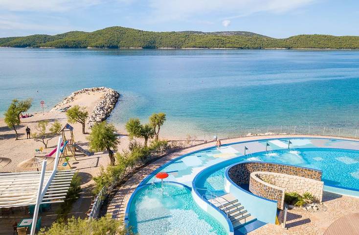 Ferienwohnung für 5 Personen, mit Balkon und Pool, kinderfreundlich in Kroatien