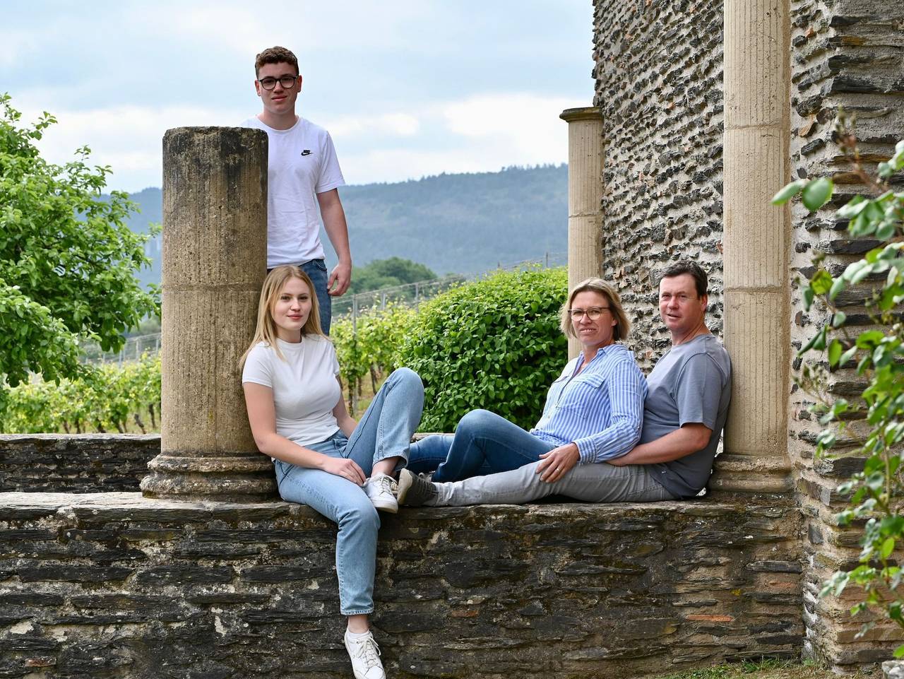 Ferienweingut Kreuz-Bauer - Doppelzimmer "Sonnenuntergang" in Minheim, Bernkastel-Kues & Umgebung