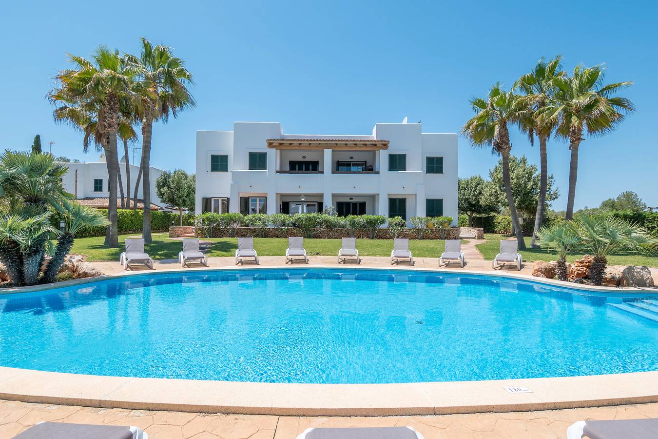 Entire apartment, Apartment 'Cala Egos Villa - S'Estel' with Shared Pool, Wi-Fi and Air Conditioning in Cala Egos, Santanyí