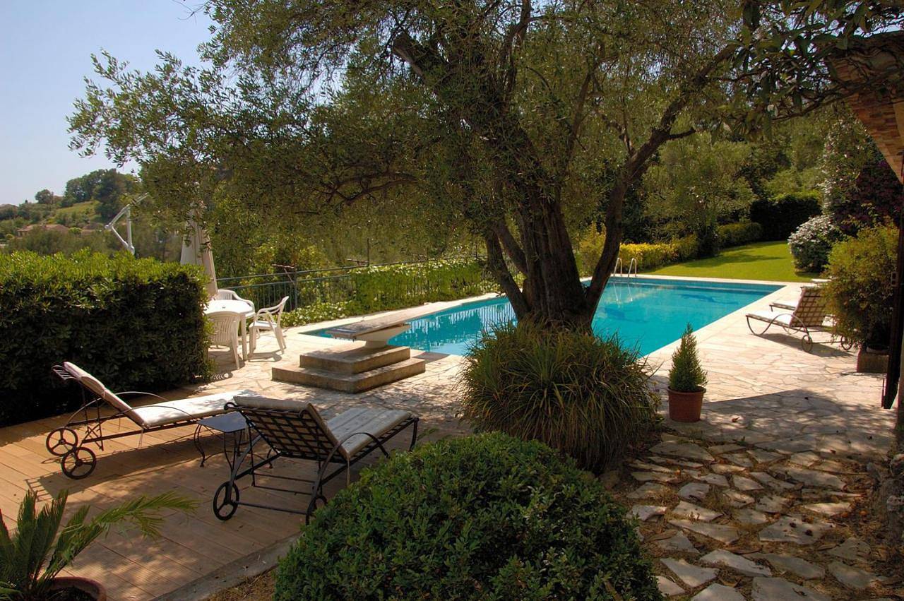Double Room in Mougins, Côte méditerranéenne (France)
