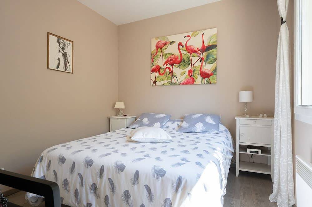 Maison A Deux Rue De La Plage De L'Ayguade , 3 Chambres , Jardin , Wifi in l'Ayguade, Hyeres
