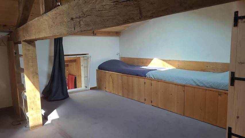 Location de vacances pour 4 personnes, avec jardin ainsi que terrasse et piscine à Izon - 4