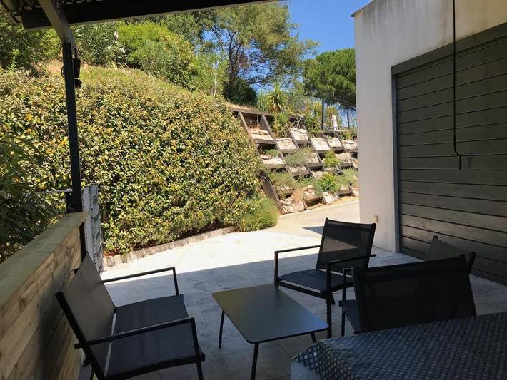 Gîte pour 2 personnes, avec jardin ainsi que vue et piscine dans Golf Bluegreen Sainte-Maxime - 2