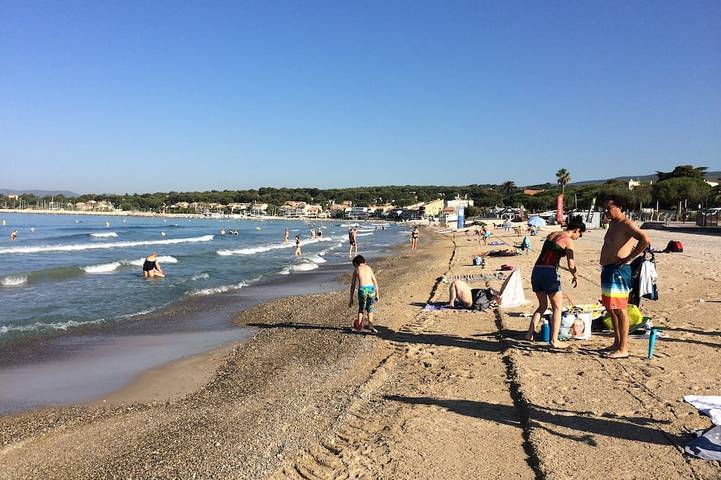 Gîte pour 5 personnes, avec terrasse et jardin dans Plage de Saint-Cyr sur Mer Les Lecques
