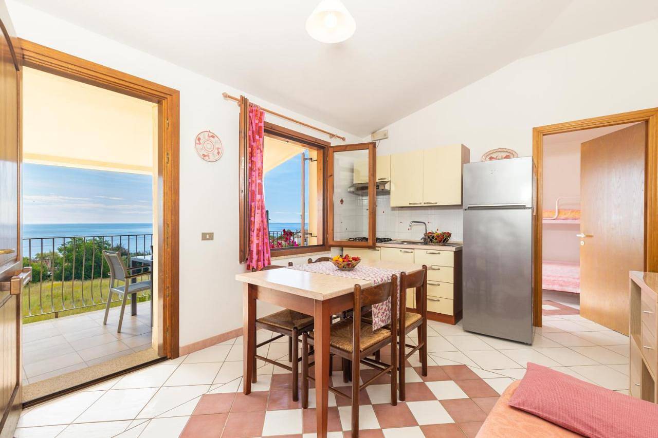 Ganze Wohnung, Two-Bedroom Apartment with Sea View in Santa Maria Navarrese, Ogliastra Provinz