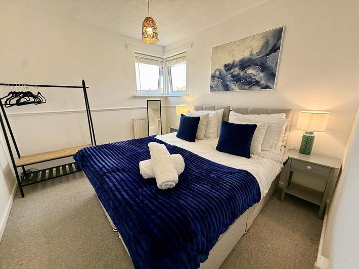 Ganze Wohnung, 2-Bed Milton Keynes Stay | Parking + Workspace in Milton Keynes, Südostengland