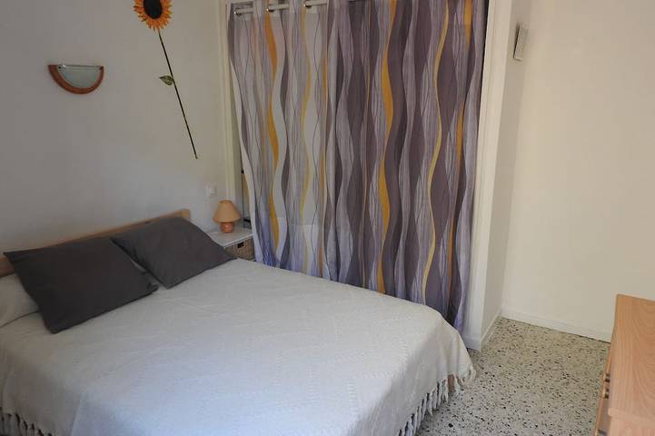 Gîte pour 4 personnes, avec terrasse, animaux acceptés dans Plage d'Aiguebelle - 2