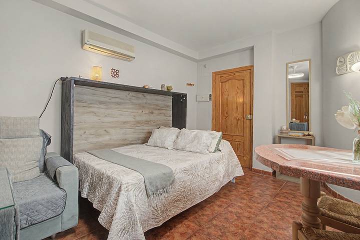 Apartamento entero, Apartamento 'La Ruta del Olivar' con aire acondicionado in Zuheros, Sierras Subbéticas