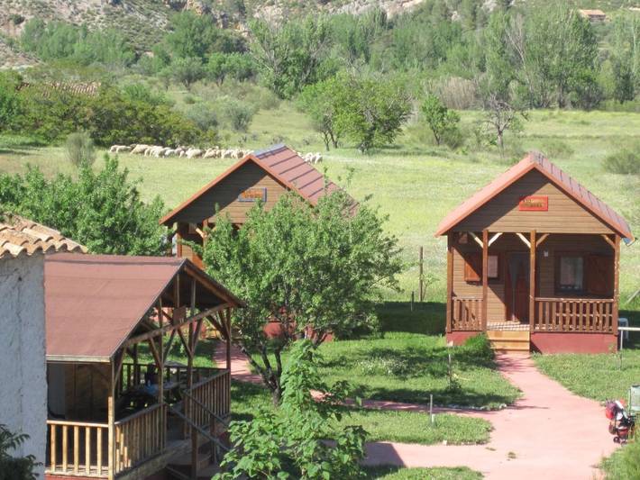 Location de vacances pour 4 personnes, avec Terrasse et Jardin ainsi que Piscine et Vue à Enguídanos