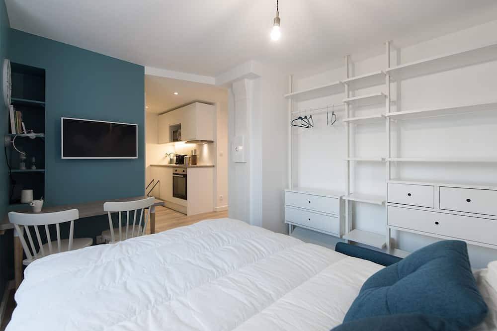 Entire apartment, \"Blue Dream\", a beautiful 2-star studio apartment opposite La Doua/Insa in Villeurbanne, Rhône