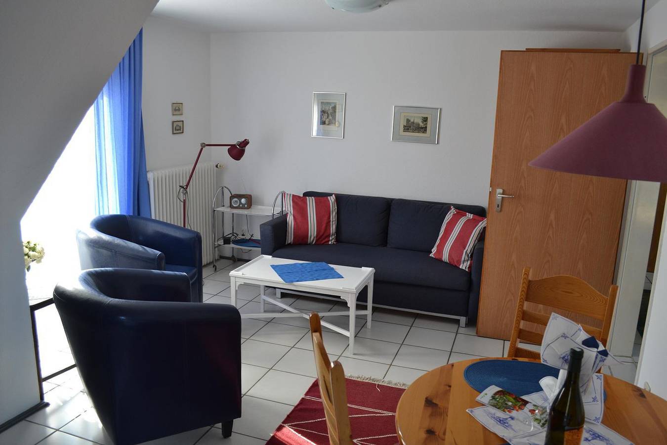 Ganze Wohnung, Unser Ferienhaus liegt im ansprechenden Dorf Nieblum nahe dem Strand. in Nieblum, Föhr