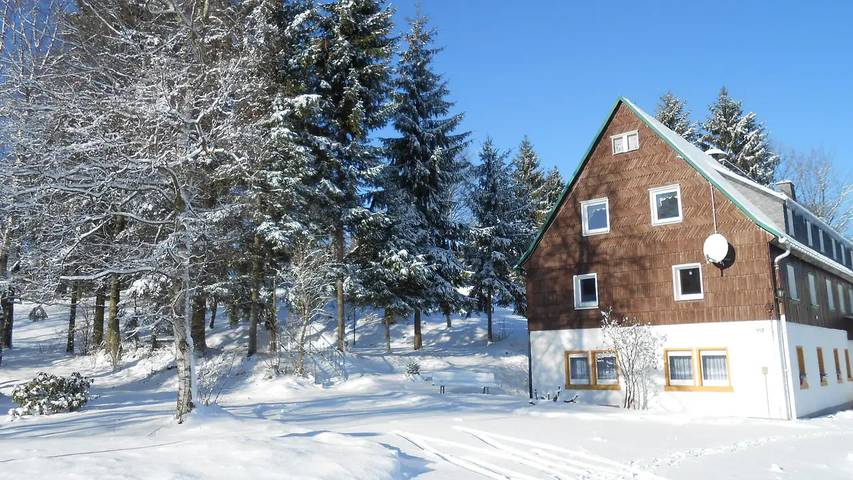Ferienwohnung für 3 Personen, mit Terrasse und Garten sowie Sauna in Altenberg - 3