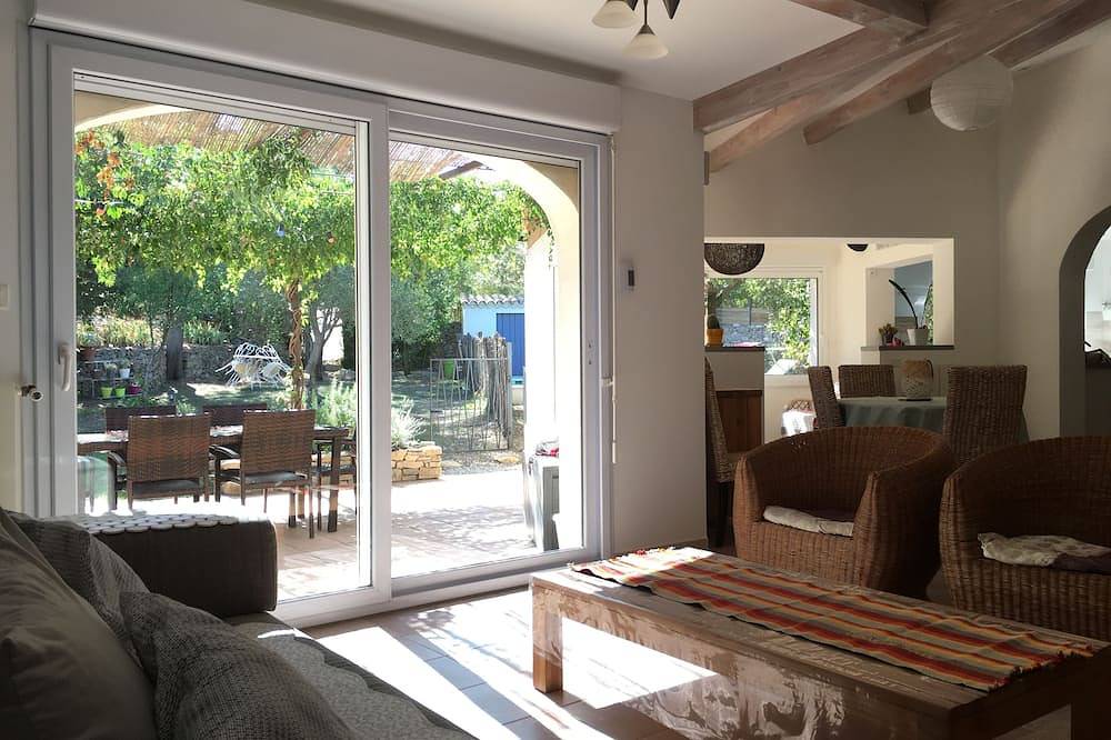 Le Mas des Pins nestled in the heart of the Nîmes pine forests in Nîmes, Nimes region