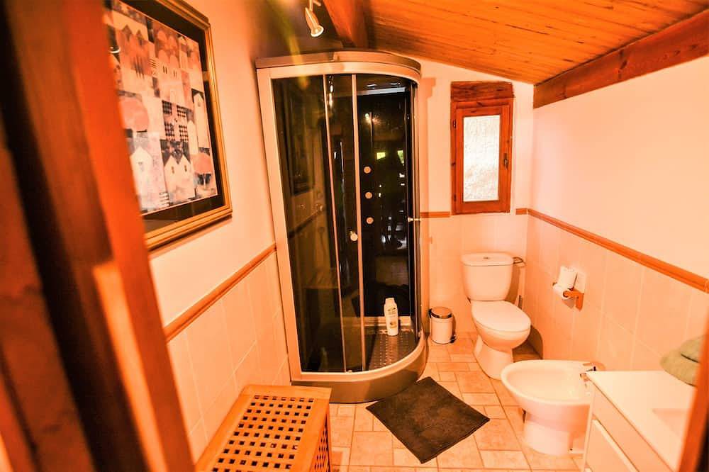 Schöne Holzhütte mit Pool ideal für einen romantischen Rückzugsort in Monda, Sierra de las Nieves