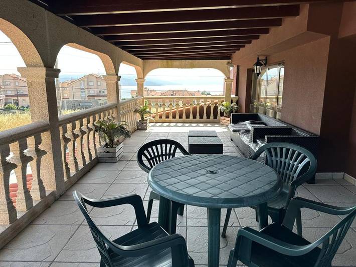 Apartamento de vacaciones para 4 personas, con vistas además de jardín y terraza - 1
