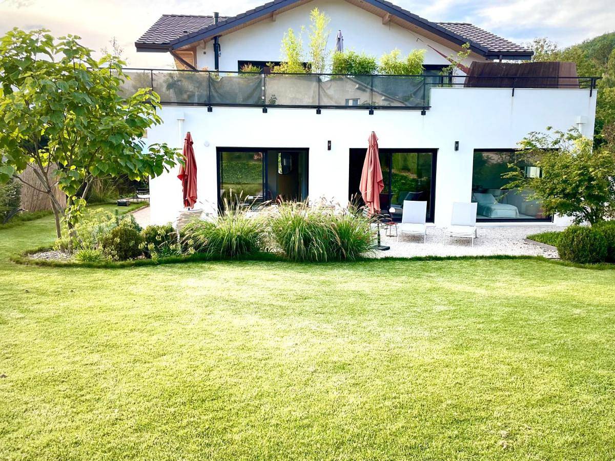 Appartement entier, Three-Bedroom Apartment in Perrignier, Région de Thonon-les-Bains