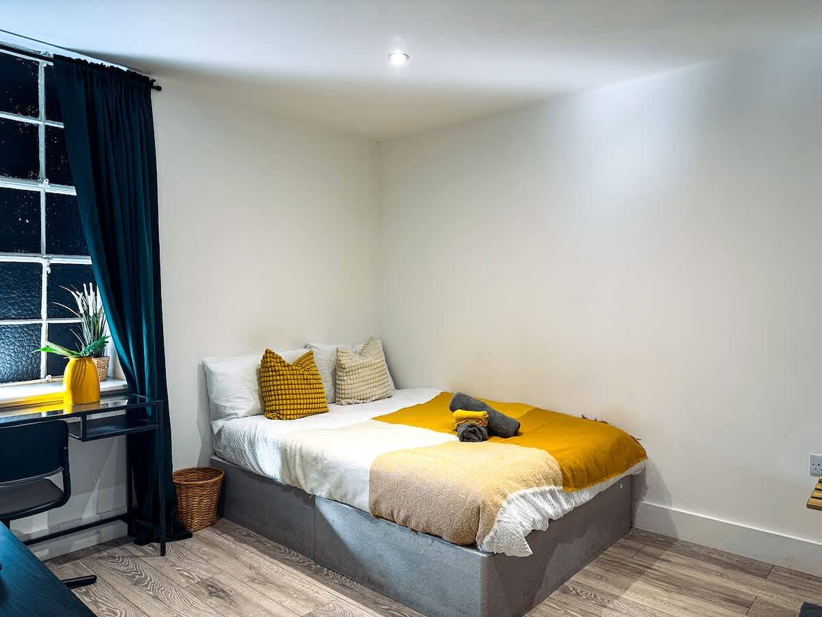 Entire apartment, Charming 1-Bed Flat | Steps from Maidstone High St in Kent