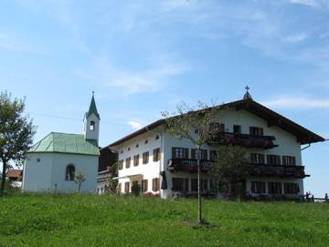 Bauernhaus für 4 Personen, mit Ausblick und Garten in Alpenland Tegernsee Schliersee